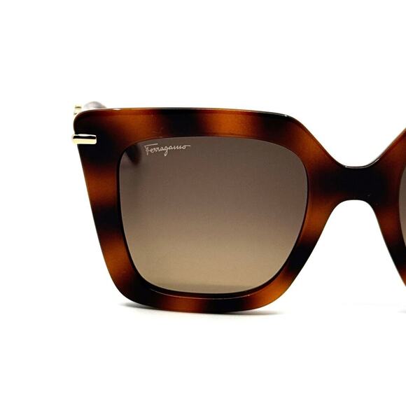 NEW!!! SALVATORE FERRAGAMO Sunglasses SF1041S 238 Authentic main image 6